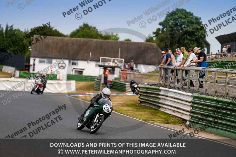 Vintage motorcycle club;eventdigitalimages;mallory park;mallory park trackday photographs;no limits trackdays;peter wileman photography;trackday digital images;trackday photos;vmcc festival 1000 bikes photographs